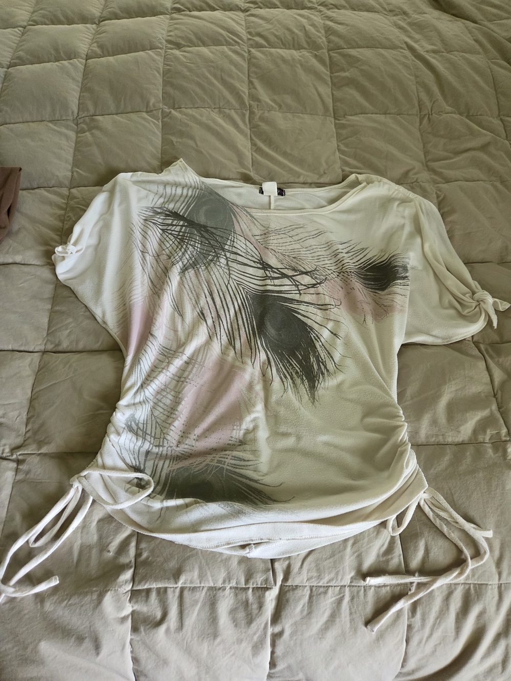 Women's Feather-Print, Scrunch Side, Tie Sleeves, White; Gray and Pink Feather